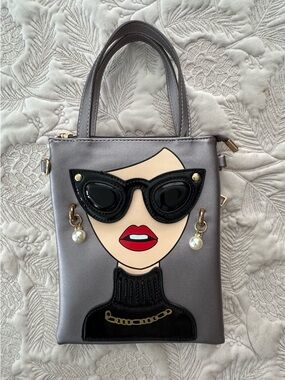 Chic Portrait Tote Bag in Metallic Gray with Pearl Earring Detail